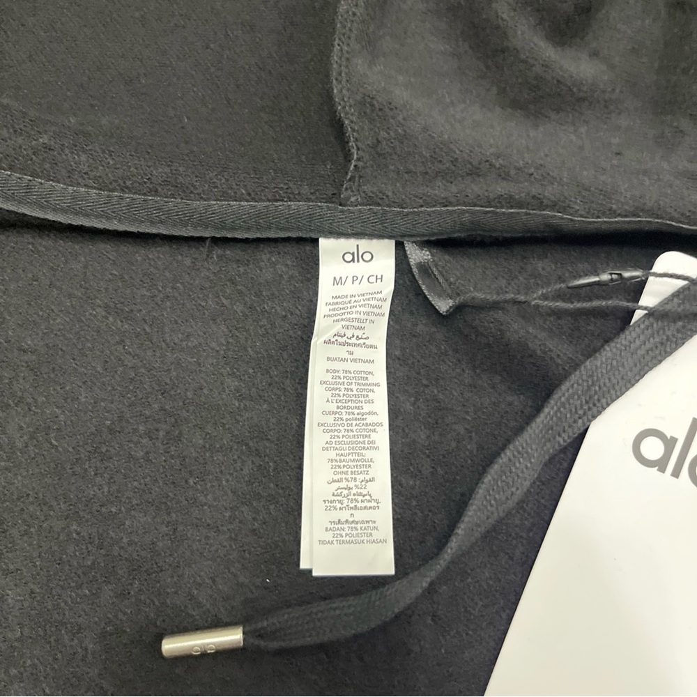 ALO Yoga Unisex Black Zip-Up Hoodie and Jogger Set - Picture 7 of 15